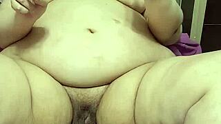 Oh Wow, Coolmarina Calls The Plumber And Ends Up Giving Him A Blowjob!