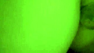 PUTINHA QUE ADORA FAZER DP SEM CAMISINHA E TOMAR LEITINHO