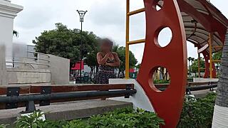 我在家把美女狗爬式干了