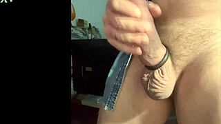 Well-endowed guy shows off his big dick