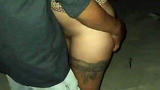 manoseada y exhibida en playa publica.