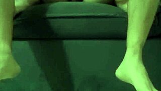 novinha sits on cock showing pussy