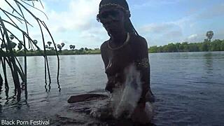 瘦妹乡村求大鸡巴操