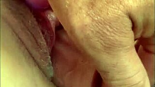 public masturbation in a car with big clit blonde