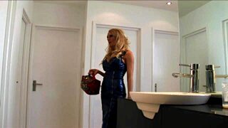 Slutty milf stacey saran fucked by two big cocks in double penetration!