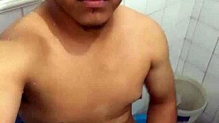 年轻妹自慰看射精狂潮吹