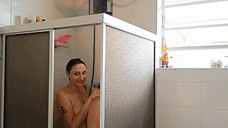 Conhecendo a bunda gostosa da casada?