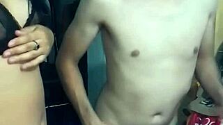 grabamos x webcam fati muestra y despues se la meto a mi novia