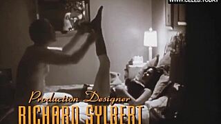 Betty cheats on Bruce with David in Hulk 2003 parody