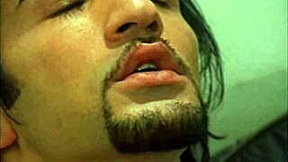 Kelly trump is a dirty career woman 😈