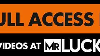 Gorgeous all-natural blonde nova cane