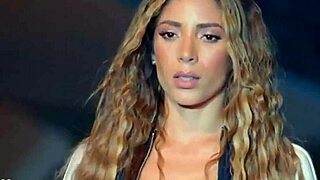 Check out this bikini model's big ass curves