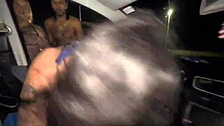 Fiz uma suruba pesada com minhas amigas e meus amigos na rua e sem camisinha