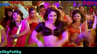 kareena shows her hottest navel in milf style