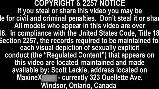 maxine x enjoys a relaxing solo session