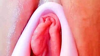 Girlfriend Enjoys Emotional Pussy Spa With Vibrant Toys And Close Ups