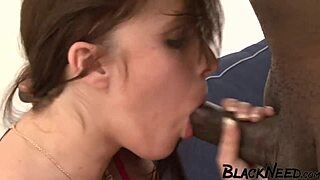 大黑屌粗暴干大学生深喉烂屁股异族大臀大屌