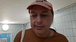 I cruise Waterloo East toilets in June 2025