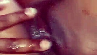 can't resist cumming on my girlfriend's wet pussy?