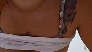 Trying to convince my man to leave his wife for flashing