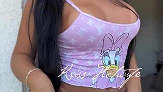 A vizinha peladinha te espera no melhor fan club