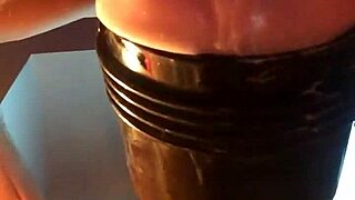 业余家伙在家视频操飞机杯