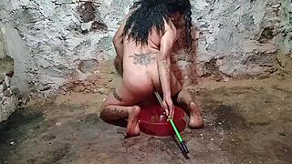 我试了黄瓜肛交，怪但有趣