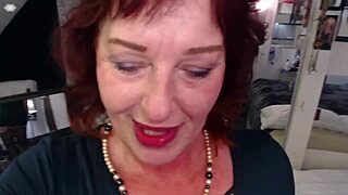 hi i'm the new neighbor and so horny 😏