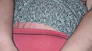 Detailed night time orgasm with a cougar in the dark