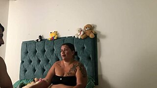 Follada fuerte gordita de culo grande? Latina girlfriend with natural tits and big cock.