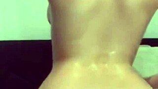 Teen girl says solo sex show with wet pussy