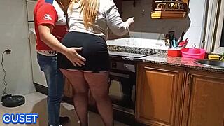 Latina Con Culo Enorme Es Sorprendida En La Cocina