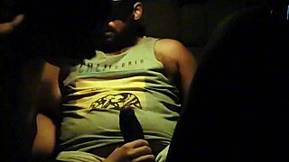 Horny Babe Fucks In Parked Car As Pedestrians Pass By