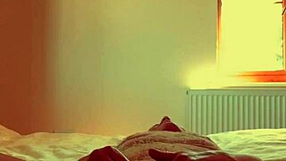 Hot british milf lilithalgol masturbates her squirting pussy at home