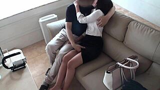 チンポをクンクン嗅ぎにヨダレを垂らしながら興奮する乙女 In Rough Mature Asian Action With Cute Japanese Babe