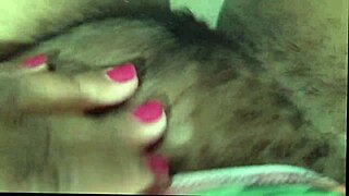 Hey, check out this crente safada alisando a buceta no banheiro da igreja