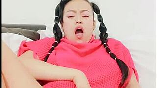 i uh, playful blue here, masturbating with dildo and squirting just for you in this full uncensored homemade video as your cute colombian girlfriend.