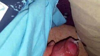 老婆随意打飞机快速射精小场面