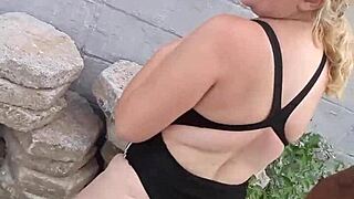 Hey, uh, Casal Alecxander here doin' video call for women couples or guys, ya know?