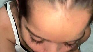 Chupar o pau cheio de veias do Wellington Prado e deixar ele todo babado antes de meter