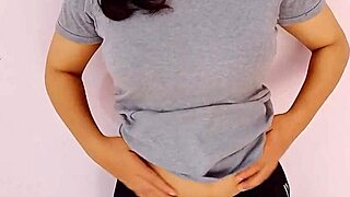 Reema Bhabhi Ne Chut Mein Hair Brush Daalkar Maza Liya Xxx Bhabhi Sex