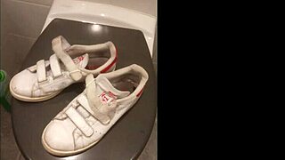 Whoa, 30 Minutes Sneaker Fetish Session in Marion's Home!