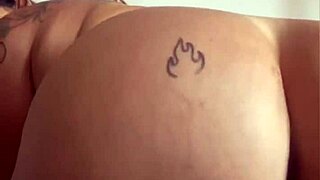 Fiz uma chamada de video no apartamento do cara que eu acabei de conhecer no final dei um presentinho pra ele 😏