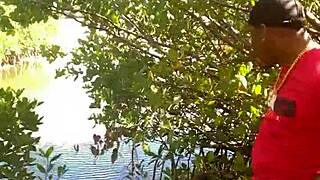 i love that quickie at the beach with deepthroat fucking and wet cumshot from huge cock