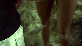 Casada safada conhece solteiro na praia provoca o macho em um canto deserto depois vai conhecer o quarto dele enquanto corno filma tudo completo no sheer