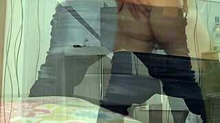 arrapato e sexy i gemiti while sborrata on culo maschile in primo piano with jeans e camicia huge cazzo to spompinare and ingoiare sperma with hot italian ragazzo