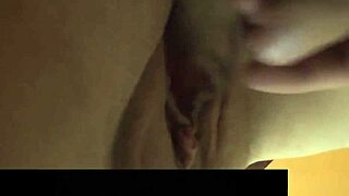 Me meto a un cuarto de hotel con mi hijastro y conversamos acerca de los amantes que tengo 😏.