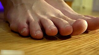 Feet Extreme Close Up And Foot Play Tease You Wildly!