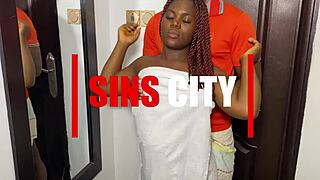 Whoa, this ebony babe takes monster cock in hardcore milf pounding 😏🍑