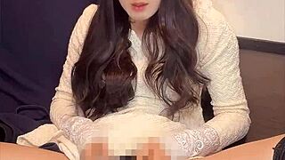 ミニワンピースを着た清楚系女装が静かにオナニーする動画